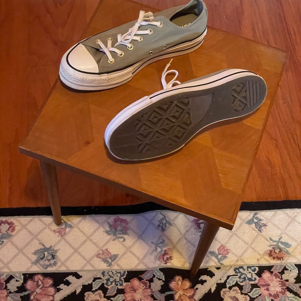 Low Top Sage Green Converse Women’s 10 Platform - Picture 3 of 5